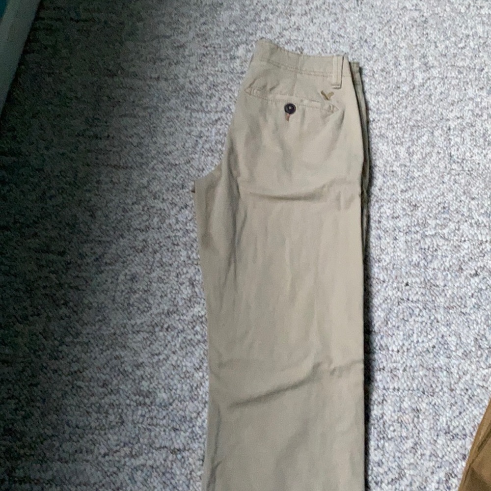 American Eagle tan khakis